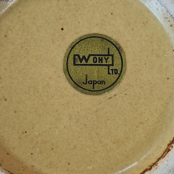 Vintage WONY Ltd Japan Stoneware Vase – 5″ Fish-Band Motif | Mid-Century Japandi - Picture 9 of 11